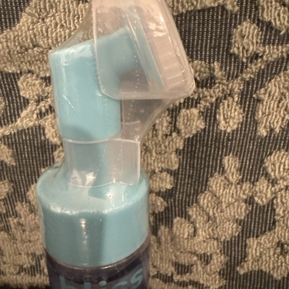 Bliss Renewing Gentle Foaming Cleanser Collagen Brand New!